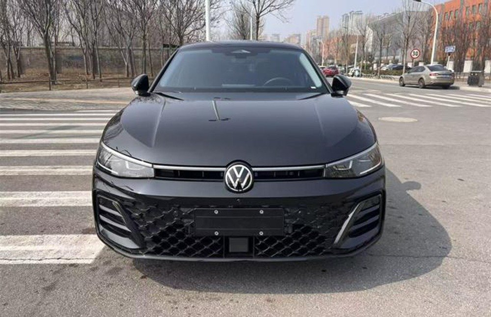 imgi_4_Volkswagen Passat 2 2026 Volkswagen Passat Pro 380TSI Dragon Edition– Ready for Export From China | NVOVA - Image 1
