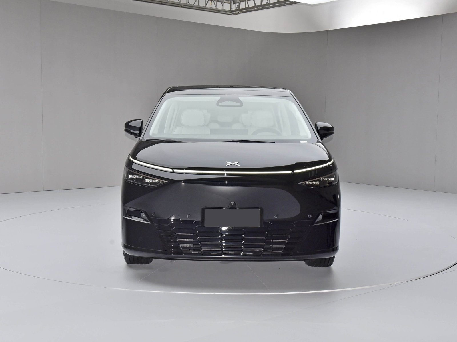 imgi_79_Brand-Xpeng-X9-Fwd-4WD-High-Performance-EV-Cars-New-Energy-Vehicle-7-Seaters-Medium-to- Xpeng X9 High-End Electric Business MPV Exceptional Performance Spacious Interior and Luxury– In Stock in China | CarBuyChina - Image 1